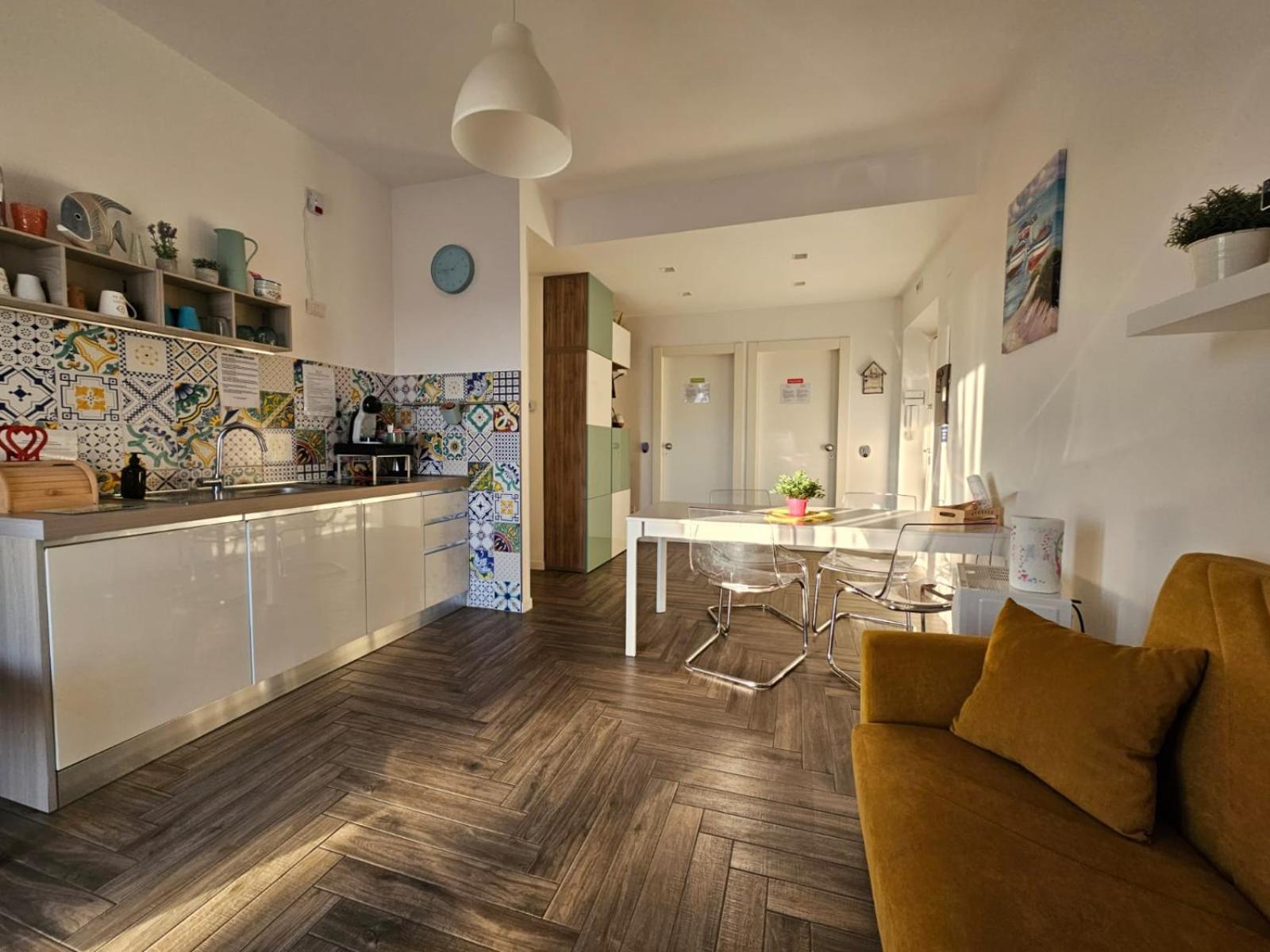 Be Your Home - Guest House Colors Civitavecchia Exterior photo